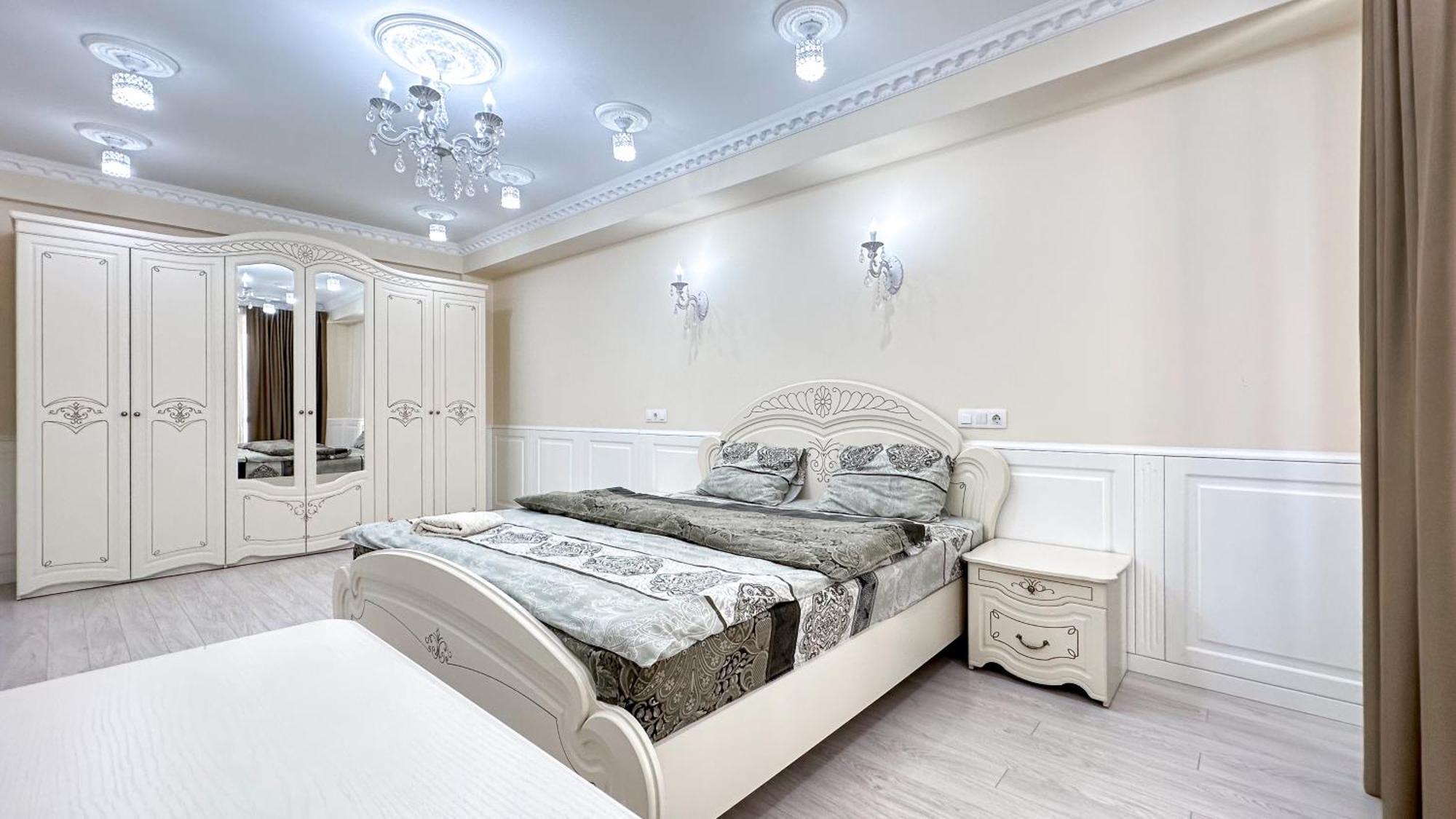 Business Class Apartments In The City Center Кишинёв Экстерьер фото