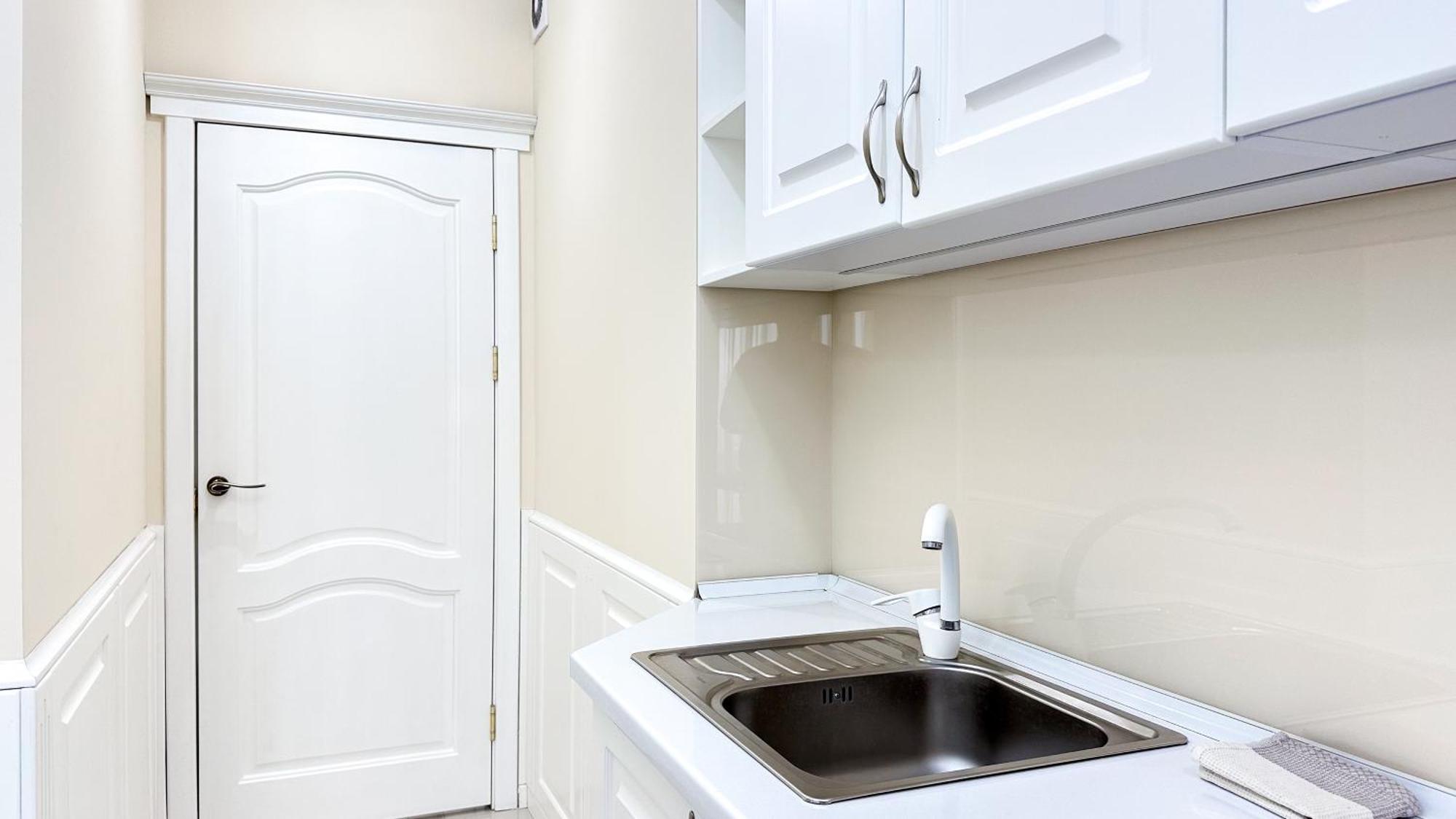 Business Class Apartments In The City Center Кишинёв Экстерьер фото